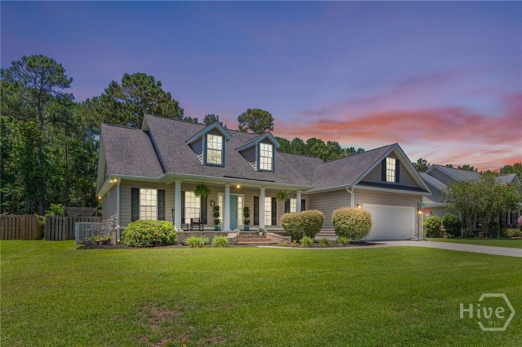 Image 3 of property listing at 97 Misty Drive, Richmond Hill, GA 31324