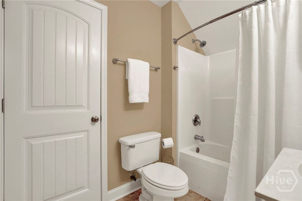 Image 32 of property listing at 97 Misty Drive, Richmond Hill, GA 31324
