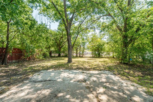 204 S Lillis Lane, Denison, TX 75020