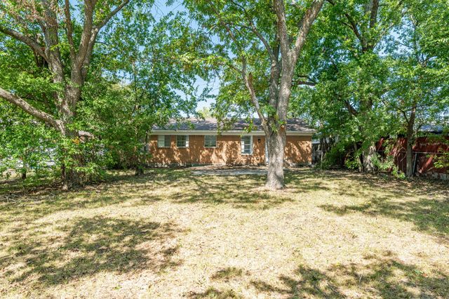 204 S Lillis Lane, Denison, TX 75020