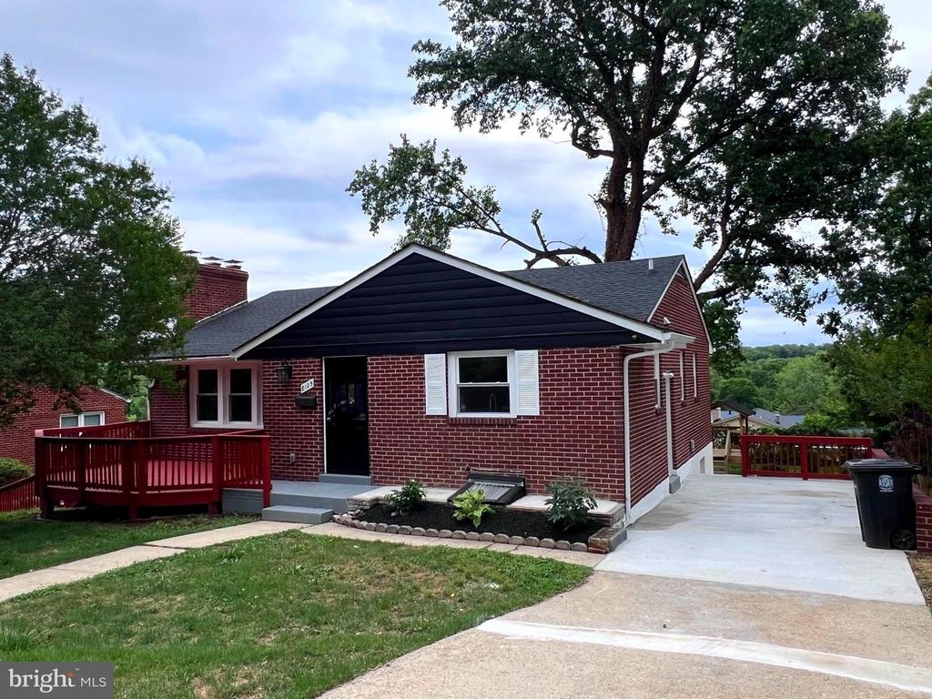 8125 MURRAY HILL DR, Fort Washington, MD 20744