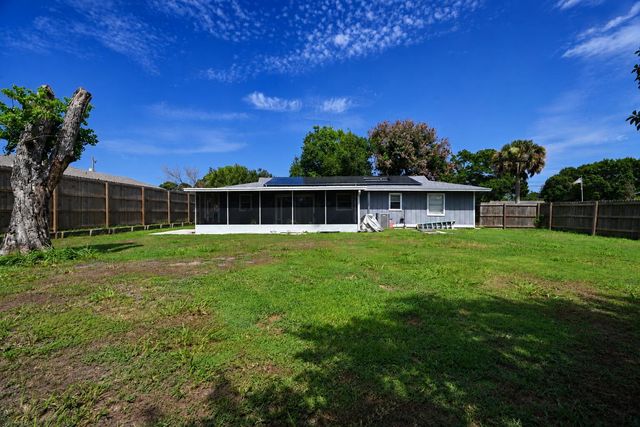 4703 Myrtle Drive, Fort Pierce, FL 34982