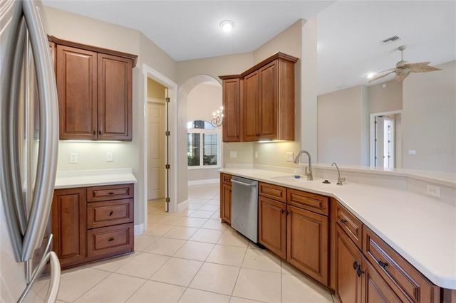 6027 SPINNAKER LOOP, Lady Lake, FL 32159
