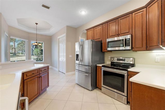 6027 SPINNAKER LOOP, Lady Lake, FL 32159