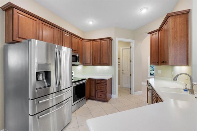 6027 SPINNAKER LOOP, Lady Lake, FL 32159