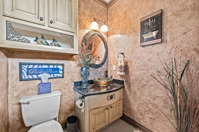 26 Half Moon, Hitchcock, TX 77563