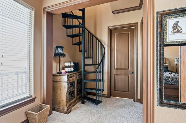 26 Half Moon, Hitchcock, TX 77563
