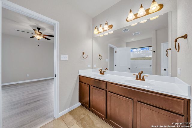 10423 FRANCISCO WAY, Converse, TX 78109
