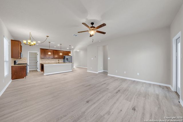10423 FRANCISCO WAY, Converse, TX 78109