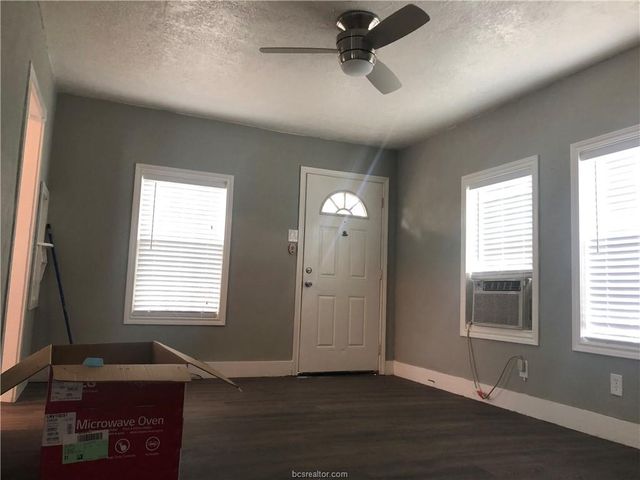 1704 Baker, Bryan, TX 77803