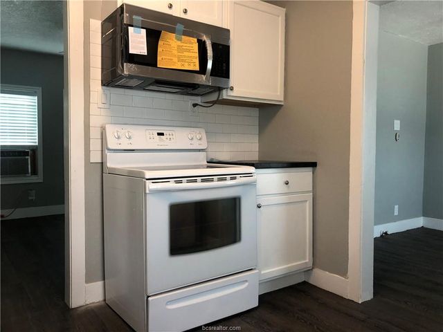 1704 Baker, Bryan, TX 77803