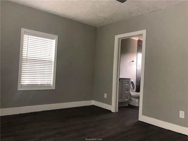 1704 Baker, Bryan, TX 77803