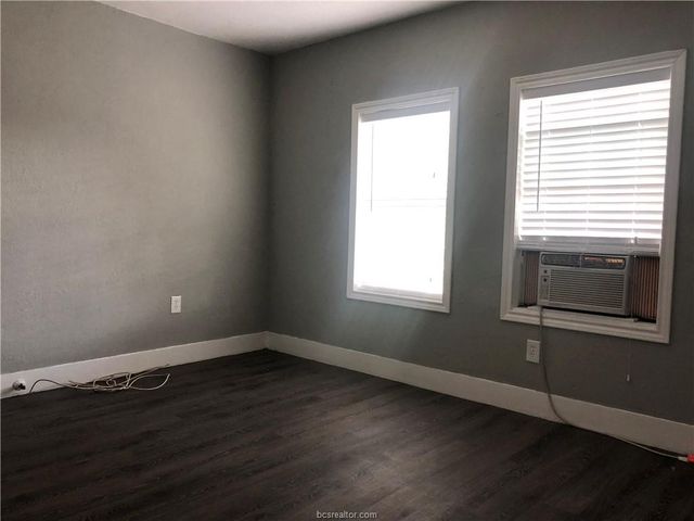 1704 Baker, Bryan, TX 77803