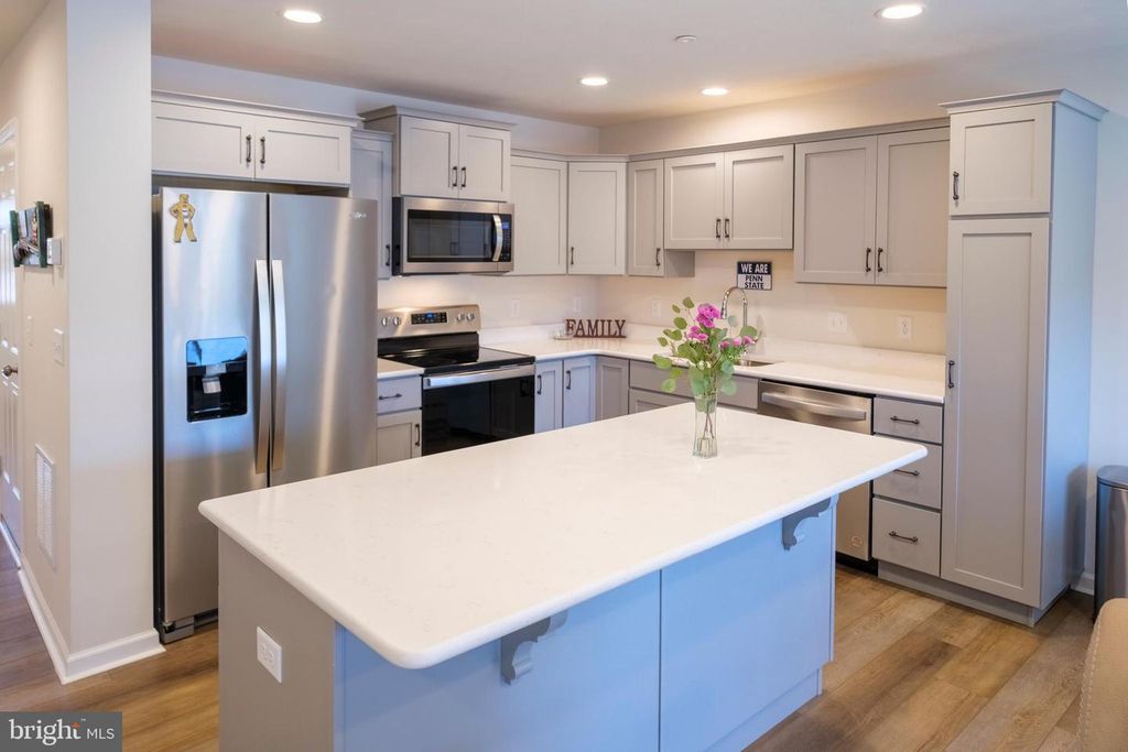 Image 4 of property listing at 129 HIGHPOINT PARK DR, Bellefonte, PA 16823