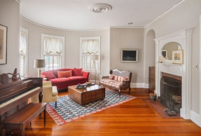 24 Ellsworth Ave 1, Cambridge, MA 02139