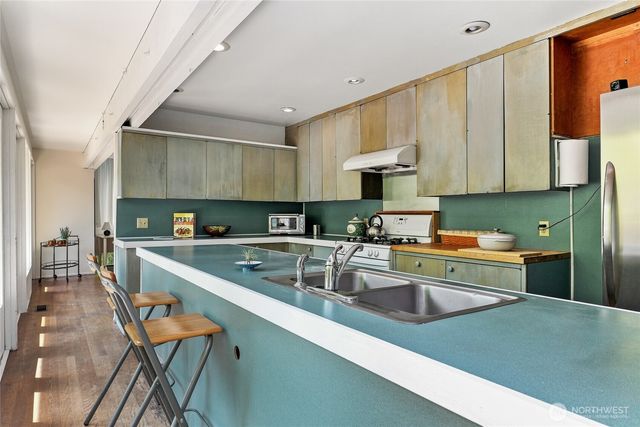 3624 164th Place SE, Bellevue, WA 98008