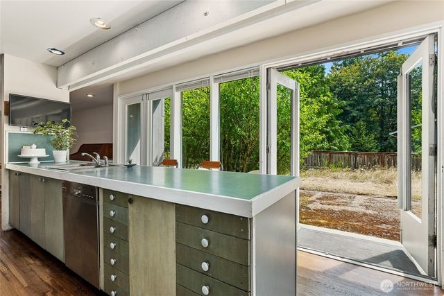3624 164th Place SE, Bellevue, WA 98008