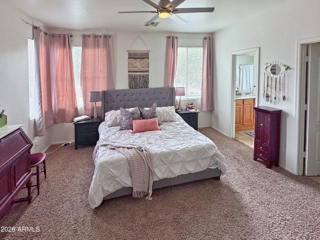 1032 E Cantebria Drive, Gilbert, AZ 85296