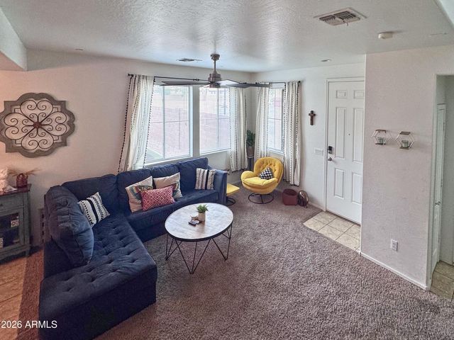 1032 E Cantebria Drive, Gilbert, AZ 85296