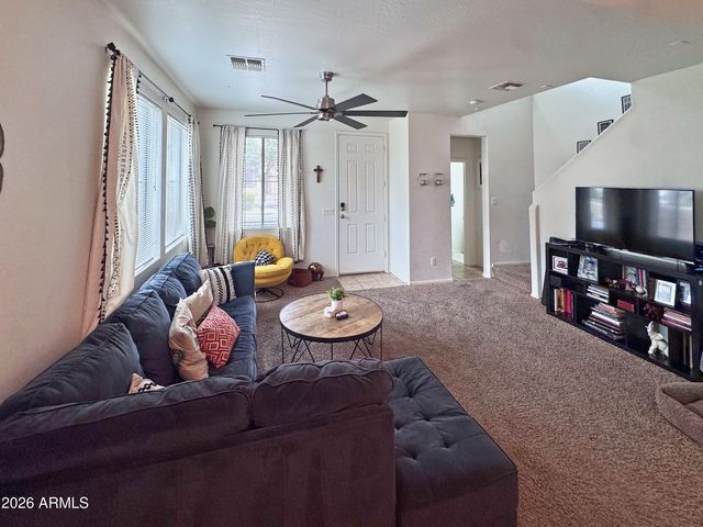 1032 E Cantebria Drive, Gilbert, AZ 85296