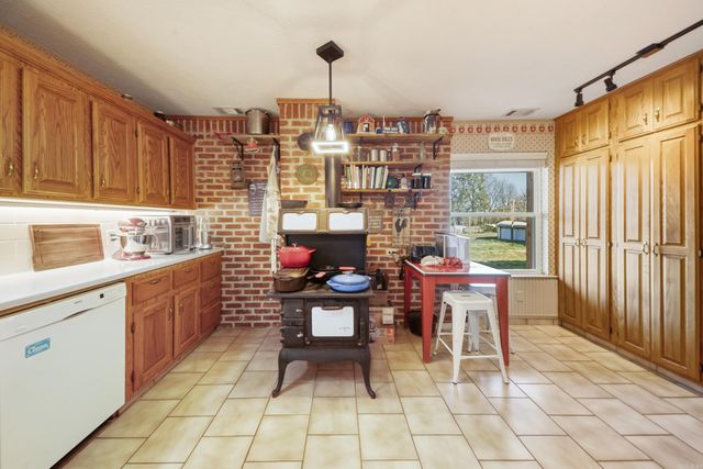 201 Center Point Loop, Vilonia, AR 72173