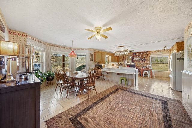 201 Center Point Loop, Vilonia, AR 72173