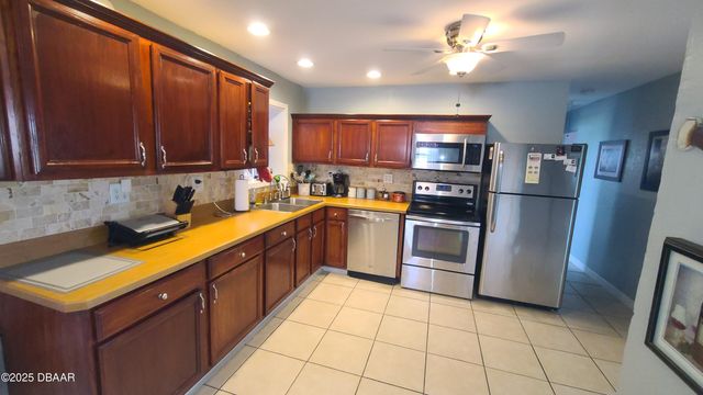 384 Euclid Avenue, Daytona Beach, FL 32118