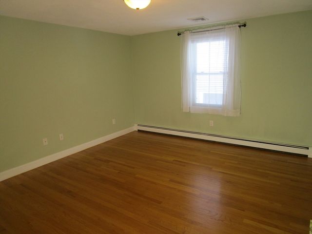63-65 Charles 63, Newton, MA 02466