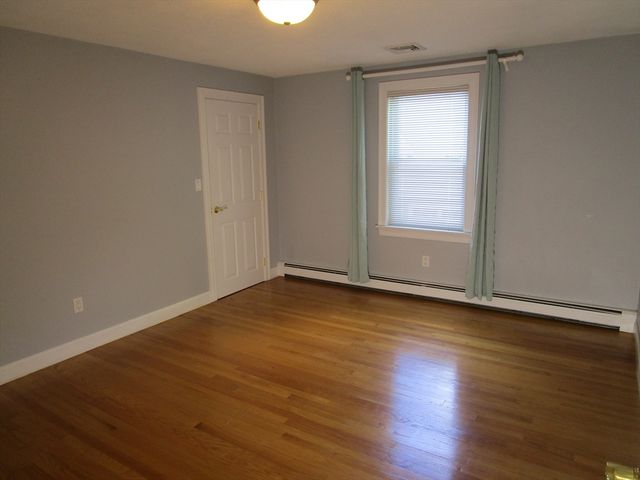 63-65 Charles 63, Newton, MA 02466