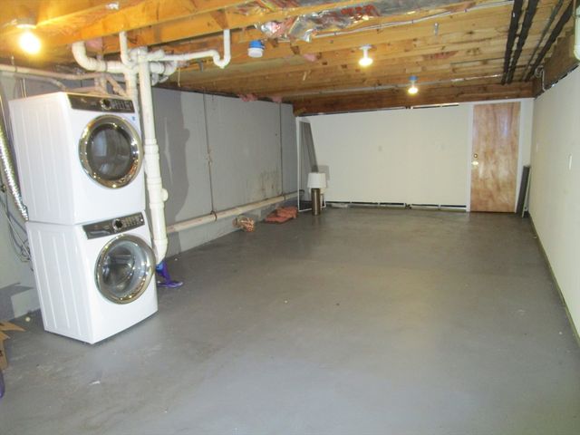 63-65 Charles 63, Newton, MA 02466