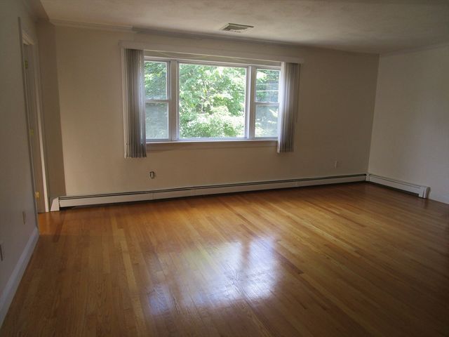 63-65 Charles 63, Newton, MA 02466