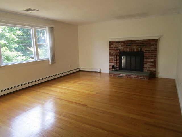 63-65 Charles 63, Newton, MA 02466