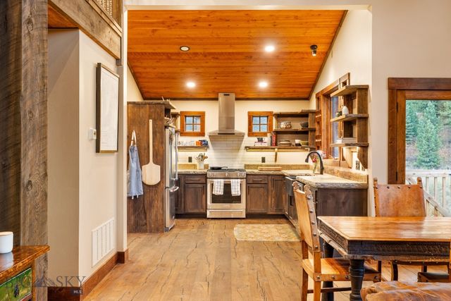 490 Sundown Road, Bozeman, MT 59715