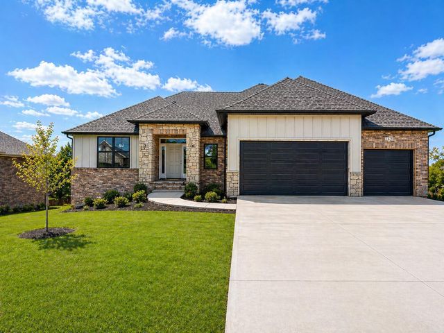 1620 W Silver Oak Drive, Springfield, MO 65810