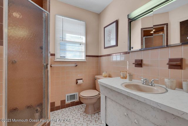 7 Howell Avenue, Spring Lake, NJ 07762