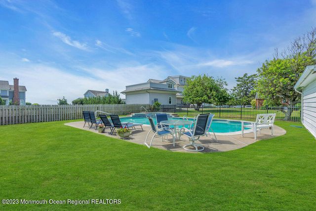 7 Howell Avenue, Spring Lake, NJ 07762