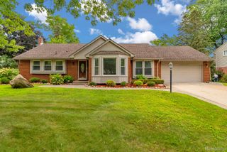36939 Heatherton Drive, Farmington, MI 48335