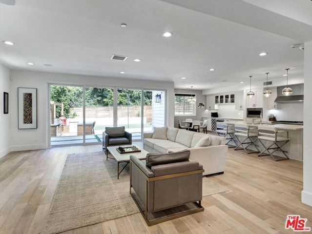 10593 Kinnard Avenue, Los Angeles, CA 90024