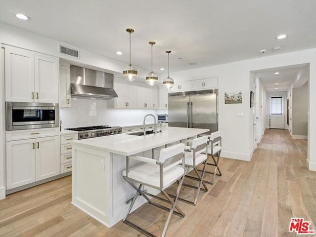 10593 Kinnard Avenue, Los Angeles, CA 90024