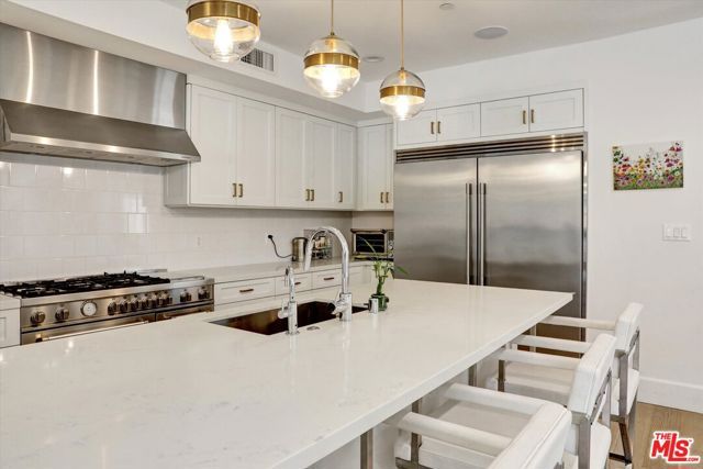 10593 Kinnard Avenue, Los Angeles, CA 90024