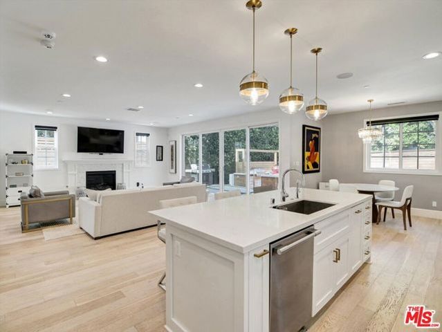 10593 Kinnard Avenue, Los Angeles, CA 90024