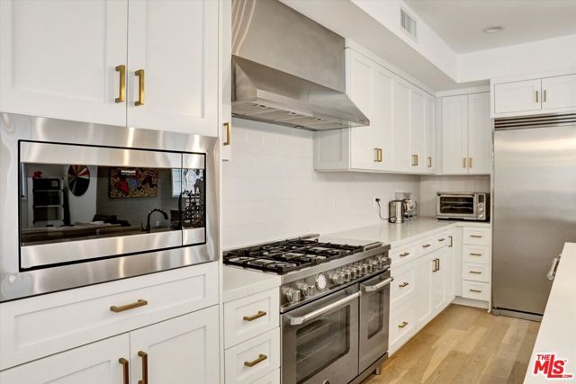 10593 Kinnard Avenue, Los Angeles, CA 90024