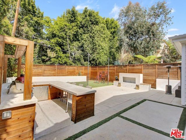 10593 Kinnard Avenue, Los Angeles, CA 90024