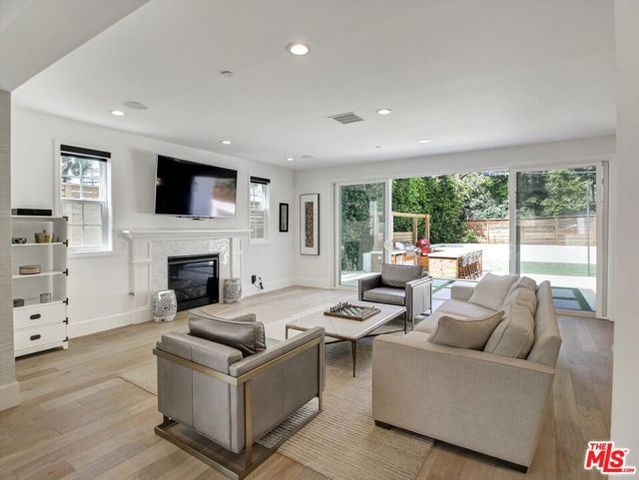 10593 Kinnard Avenue, Los Angeles, CA 90024