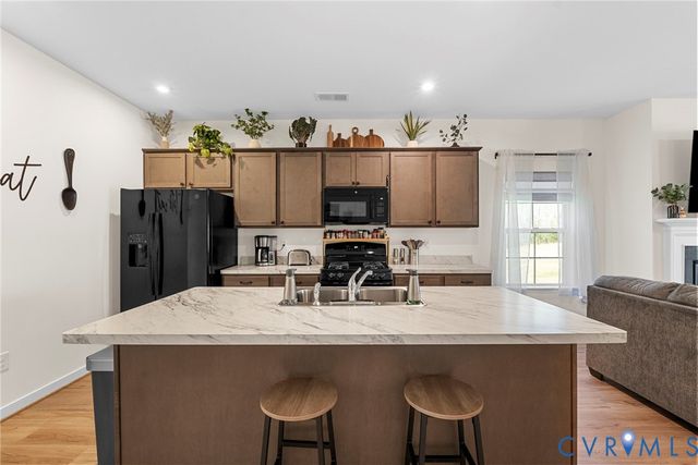 48 James Ct, Aylett, VA 23009