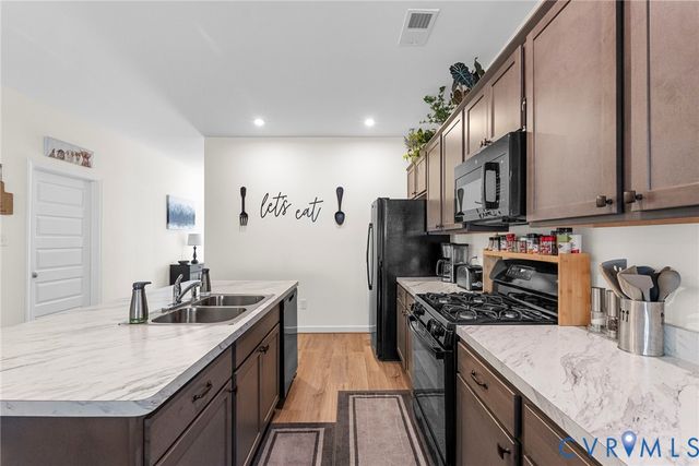 48 James Ct, Aylett, VA 23009