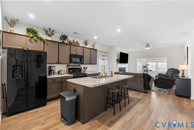 48 James Ct, Aylett, VA 23009