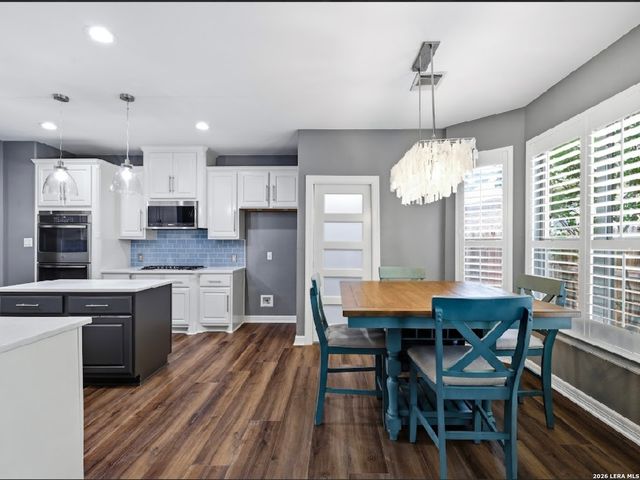 27 Stonewall Bend, San Antonio, TX 78256