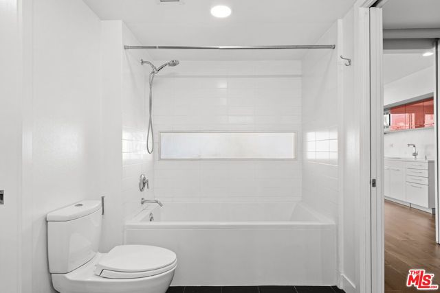 901 S Flower Street 513, Los Angeles, CA 90015