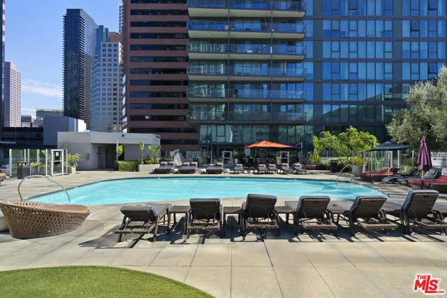 901 S Flower Street 513, Los Angeles, CA 90015